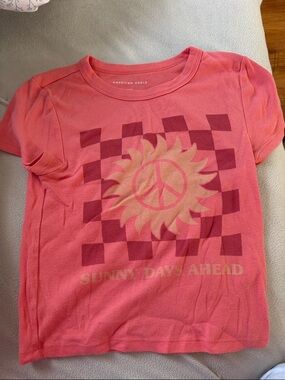 American Eagle Outfitters Coral Pink Graphic Tee with Sun & Peace Sign